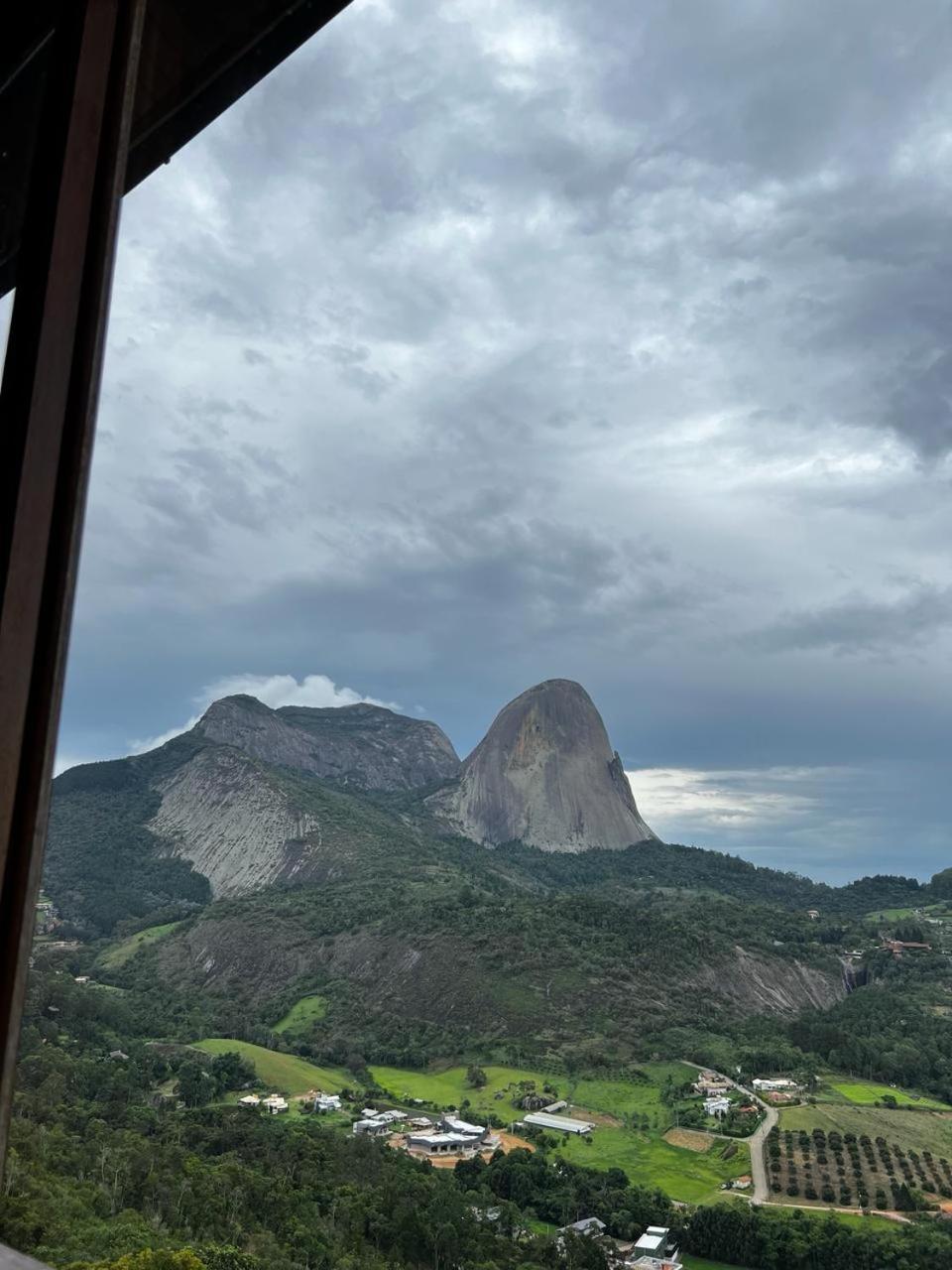 Vista Azul - Pedra Azul *